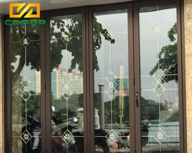 Cửa đi xếp trượt 4 cánh Xingfa hệ 63 màu nâu cafe