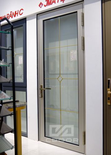 Mẫu cửa nhôm JMA hệ 55 tại showroom CDoor